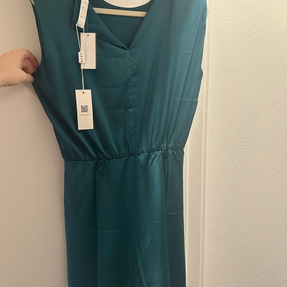 Astr deep turquoise Satin Sleeveless Chemise with Side Slit - Picture 2 of 5